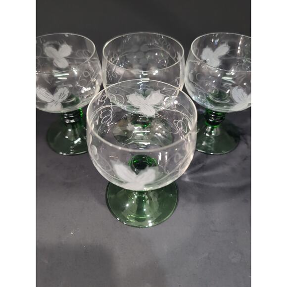 Roemer Etched Grape Glasses, Cordial Wine Set of 4, Green Ribbed Stem, Drinkware - Picture 5 of 9